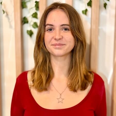 Chiropractic assistant Hannah