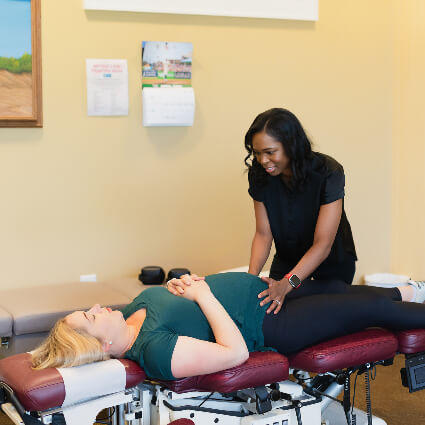adjusting pregnant woman
