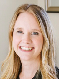 Headshot of Crystal Lyon, RMT