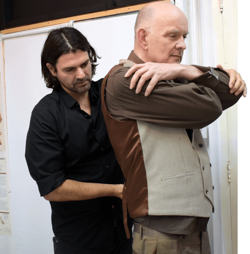 Croydon chiropractor Dr Roddy Knight adjusting patients back