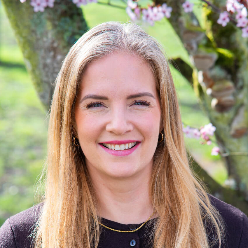 Hungerford chirorpactor Rebecca