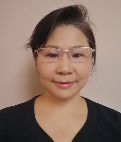 Acupuncturist Nina Tang