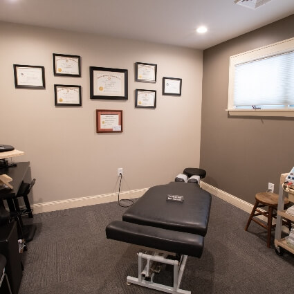 Chiro-Med & Rehabilitation adjusting table