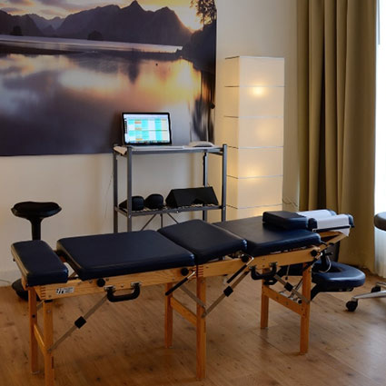 chiropractic adjusting table