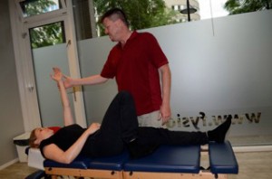 Testing for hyperflexion of the right knee