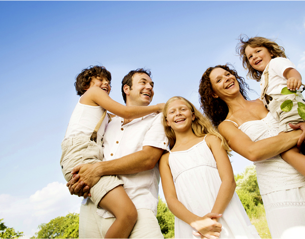 Happy, smiling family