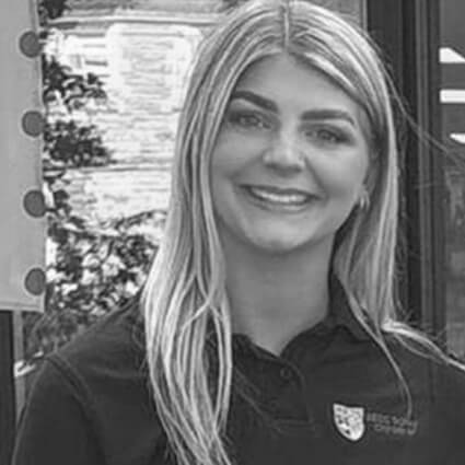 Newcastle upon Tyne Associate Chiropractor, Eve