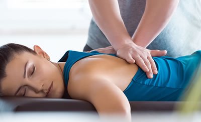 woman mid back adjustment