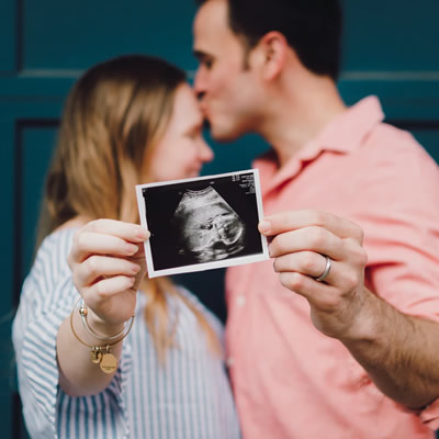 pregnant couple