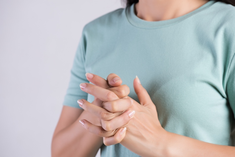 Knuckle Cracking and Arthritis Treatment in Boston, MA