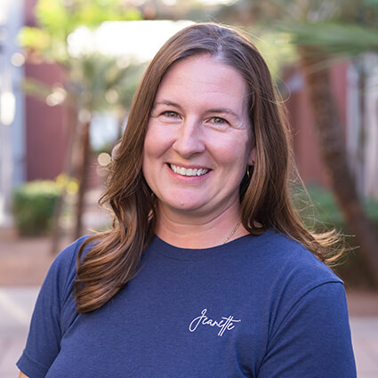 Jeanette, Office Manager