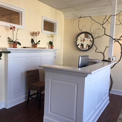 weilmington location front desk