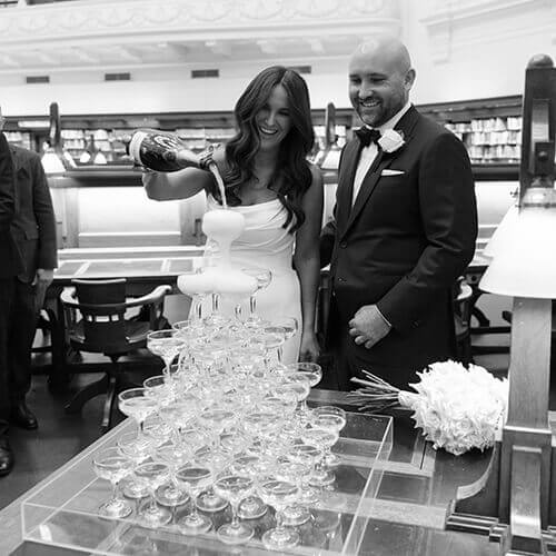 wedding-wine-pouring