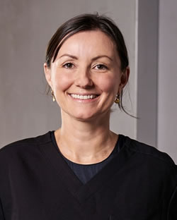 Dr Kate Burry (Dentist)