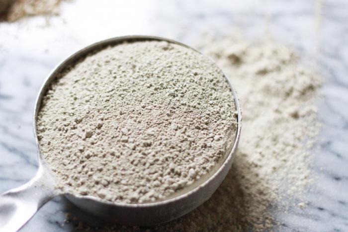 bentonite clay for teeth benefits