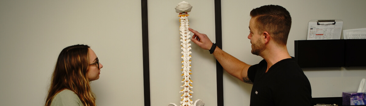 Mankato chiropractor in a consultation with a patient