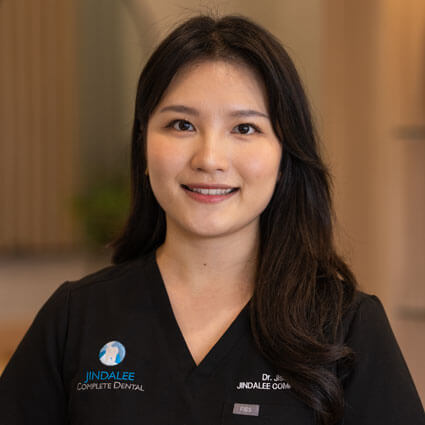 Dr Jisu Park, Dentist