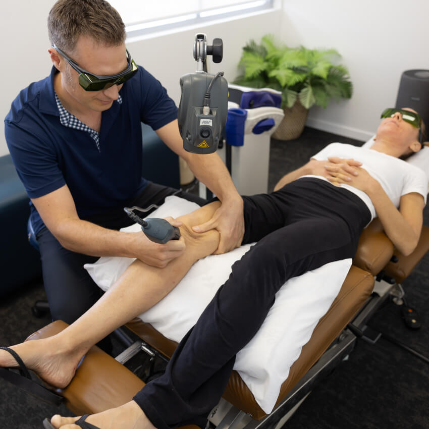laser therapy on knee
