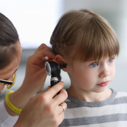 checking-childs-ear