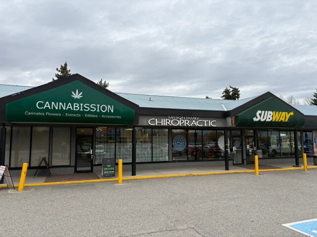 mission-family-chiropractic-exterior