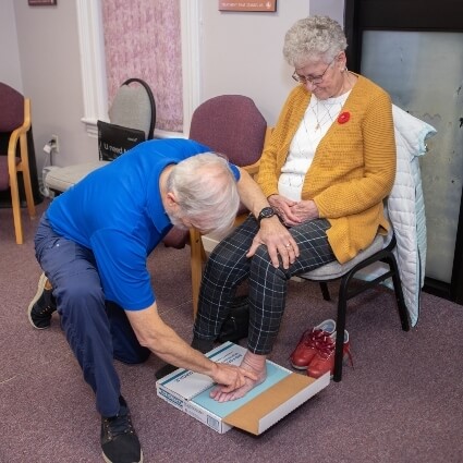 SpineWerX patient having custom orthotics made