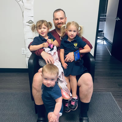 dad with happy kids