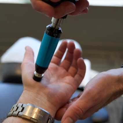 hand adjustment with activator tool