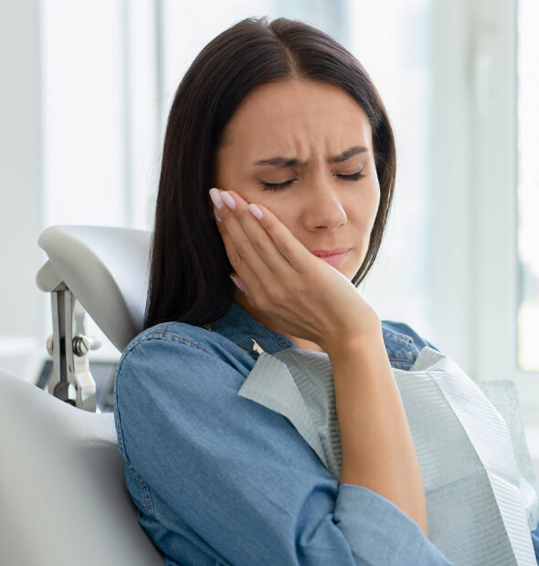 Woman having tootache