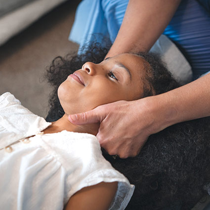 adjusting child patients neck