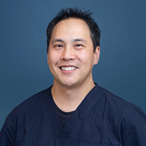 Dr William Huynh