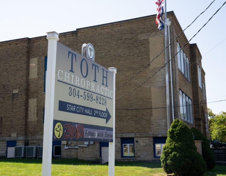 Toth Chiropractic and Wellness office building exterior