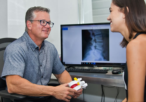 DOctor talking with patient