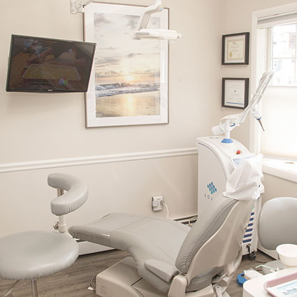 Dental treatment room