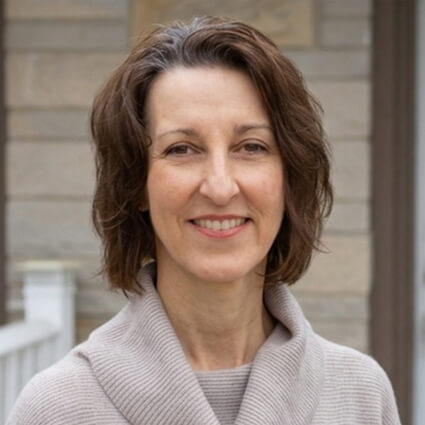 Elea Hoffsetz, Chiropractic Assistant