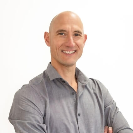 Leeds chiropractor Dr Derek