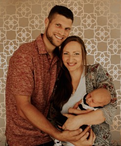 Dr. Anna with her husband Ryan and son Raymond!