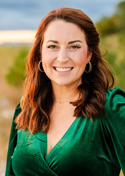 Dani Akins