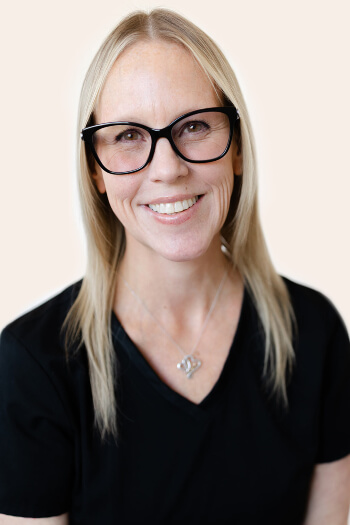 Woodbury massage therapist Mindy