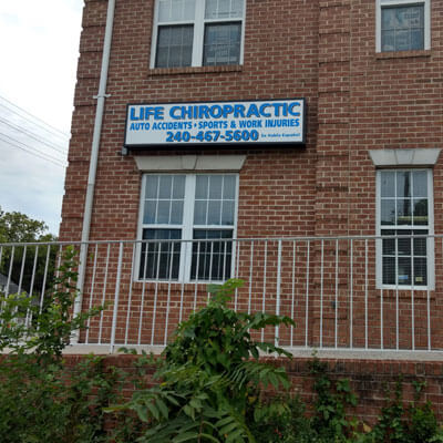 Life Chiropractic and Injury Center office exterior