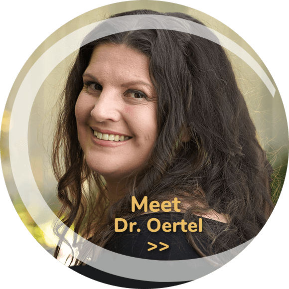 Dr Estelle Oertel headhot