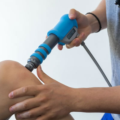 Shockwave treatment on knee