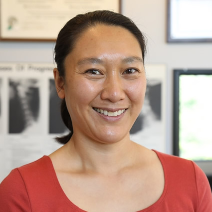 Dr. Anh Linh Nguyen, Bayview Chiropractic Clinic Naturopathic doctor