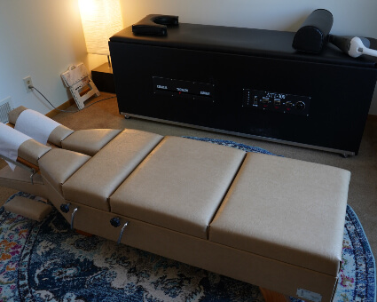 Chiropractic treatment table