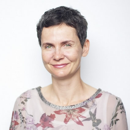 Dr Veronika Valena