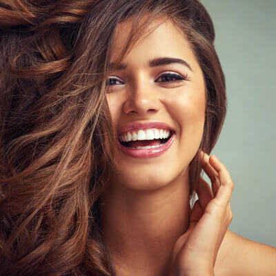 smling-lady-long-hair-sq