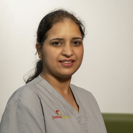 Poonam headshot