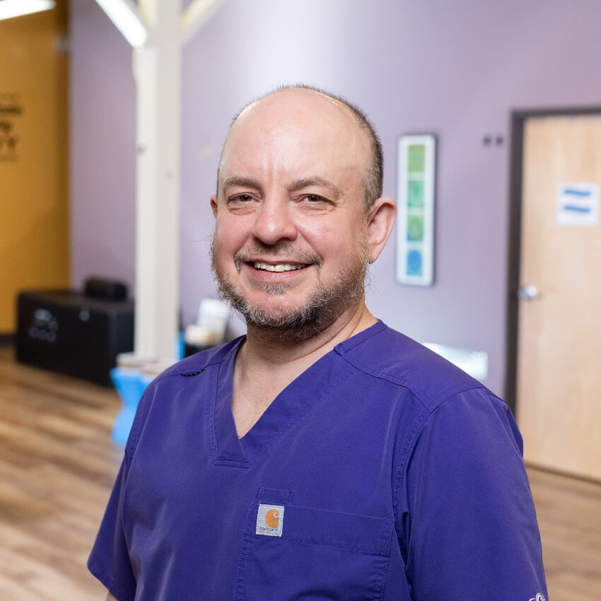 Portland chiropractor Dr Henre