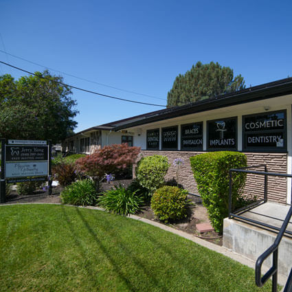 Jerry Yang, DDS exterior