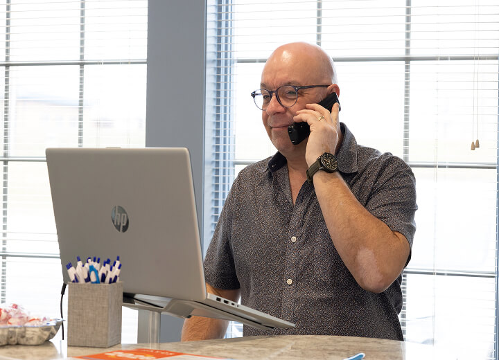 patient talking to phone