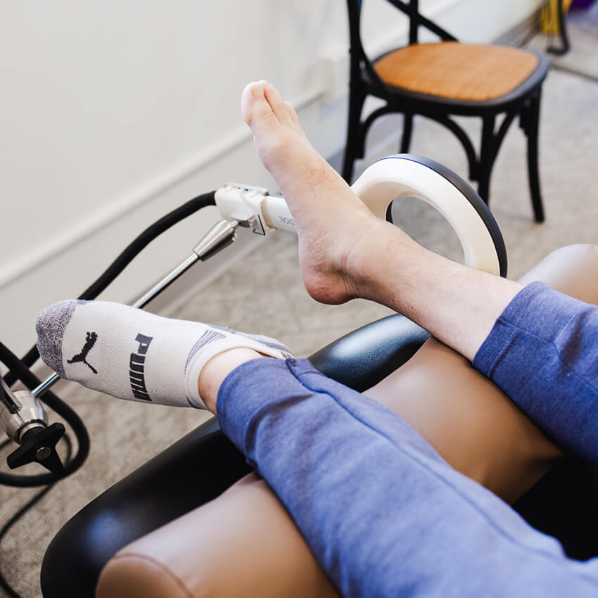 EMTT on patients foot